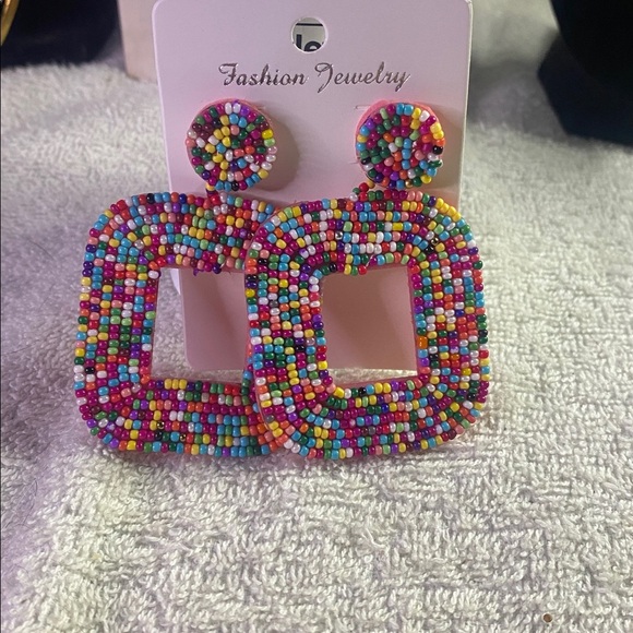 Multicolor beaded earrings - Picture 4 of 4